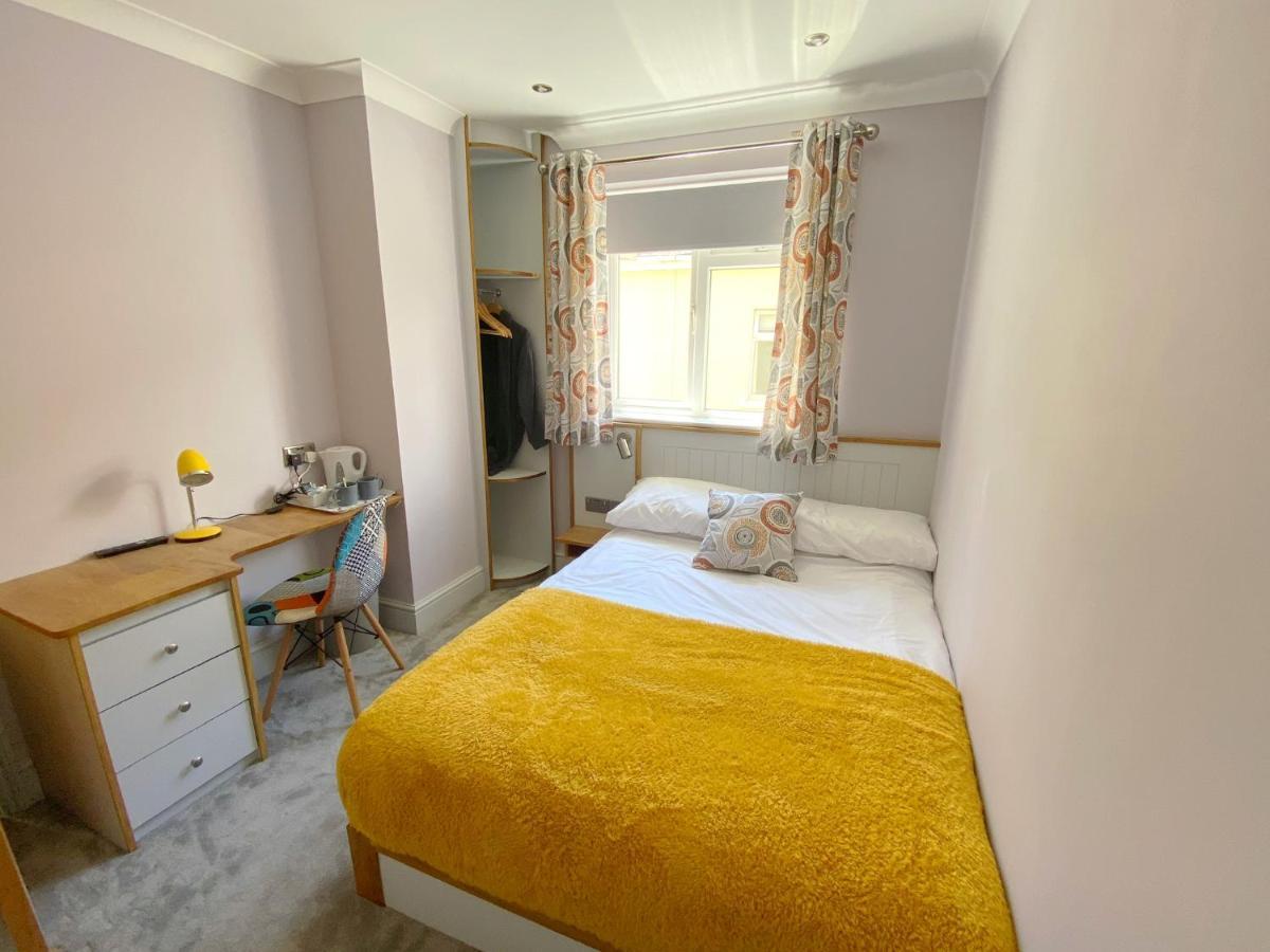 Bed and Breakfast Orchard House Swindon Esterno foto